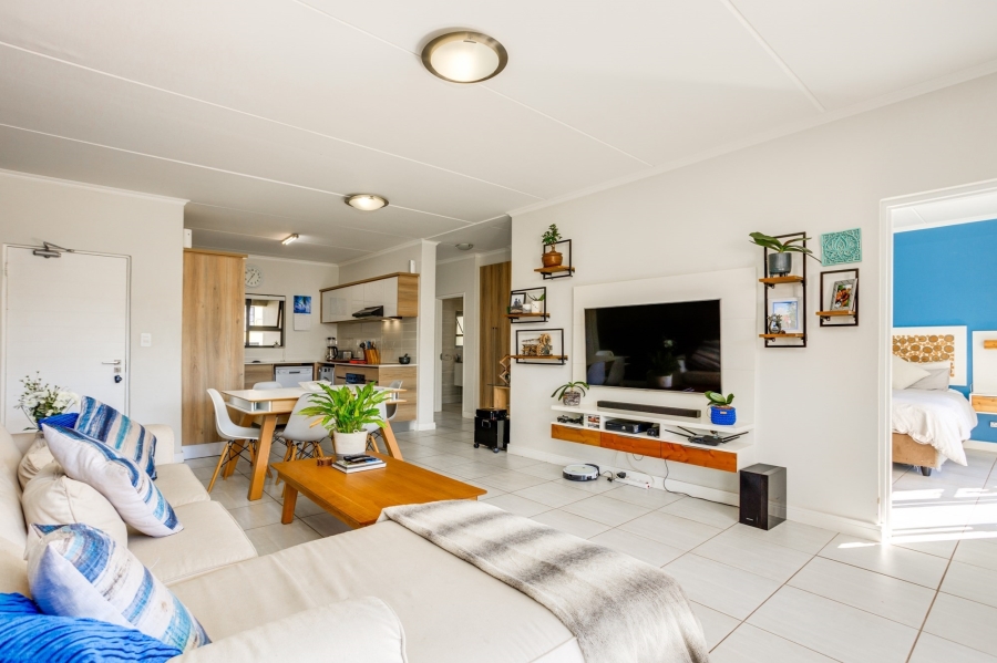 2 Bedroom Property for Sale in Waterfall Heights Gauteng