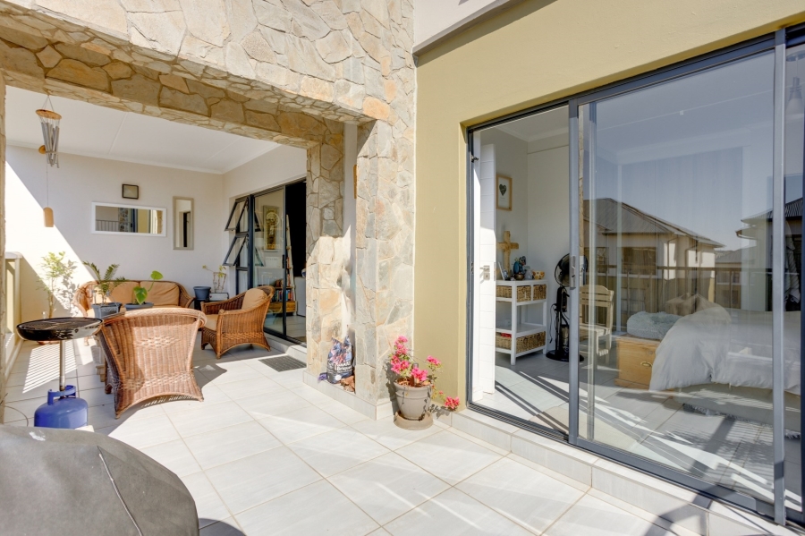 2 Bedroom Property for Sale in Waterfall Heights Gauteng