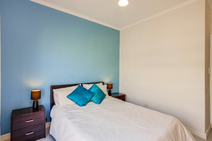2 Bedroom Property for Sale in Waterfall Heights Gauteng