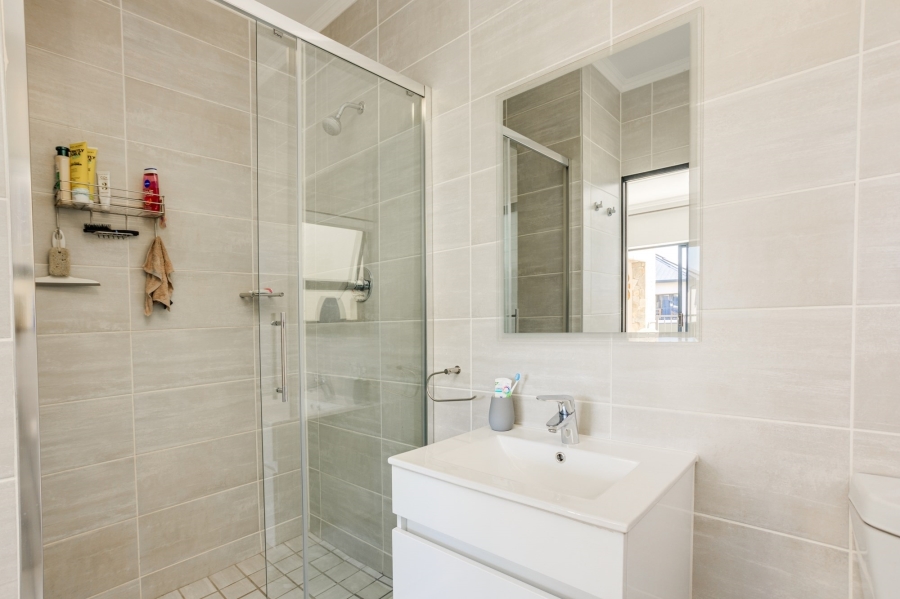 2 Bedroom Property for Sale in Waterfall Heights Gauteng