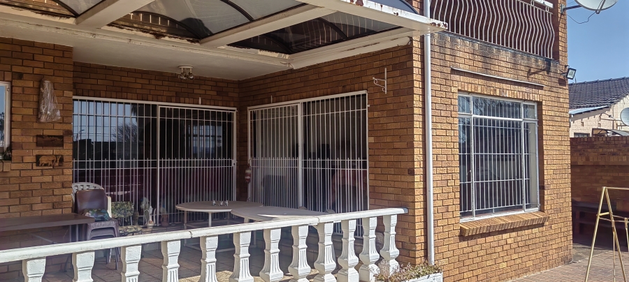 3 Bedroom Property for Sale in Regents Park Gauteng