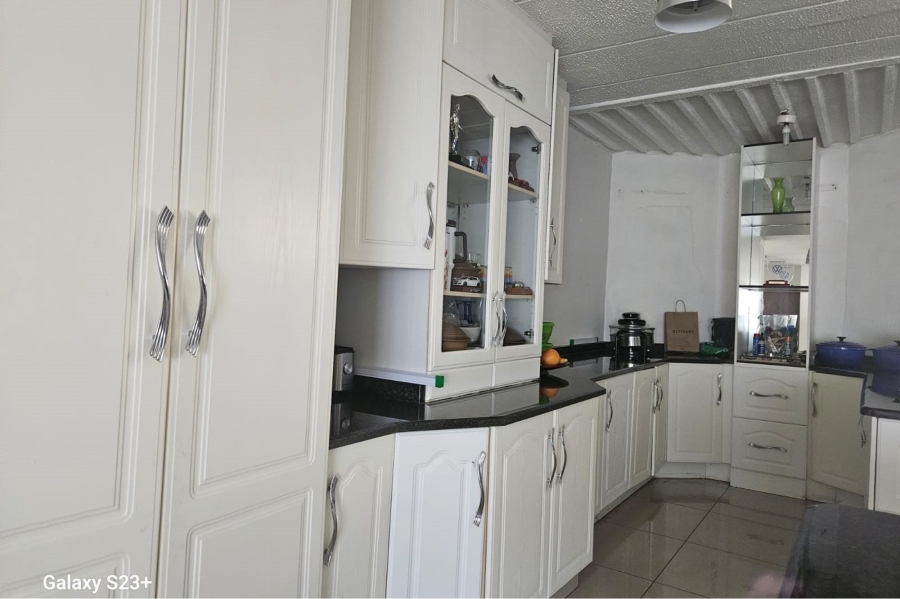 4 Bedroom Property for Sale in Amandasig Gauteng