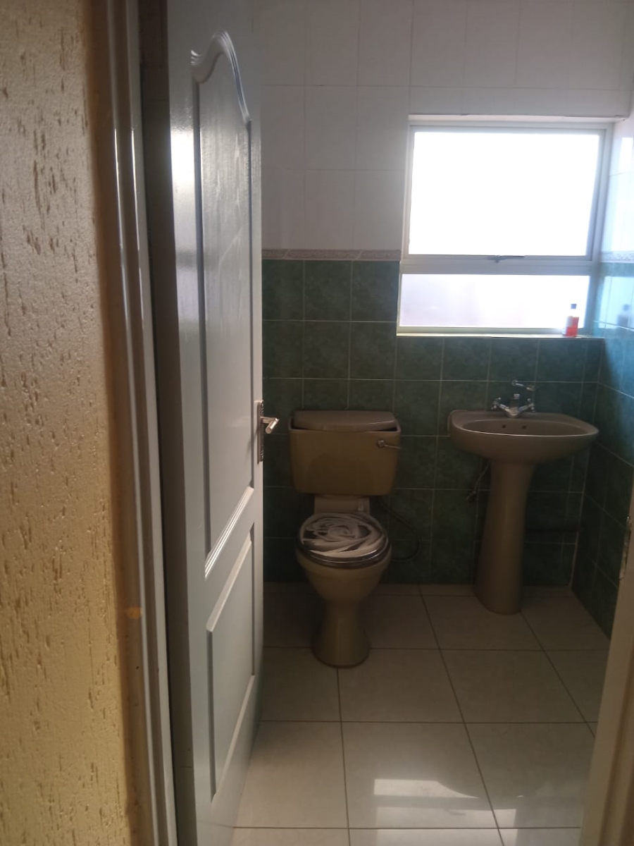 To Let 4 Bedroom Property for Rent in Liefde en Vrede Gauteng