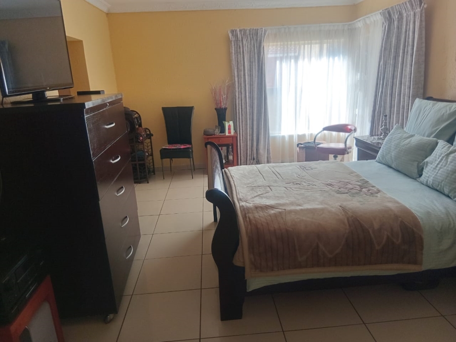 To Let 4 Bedroom Property for Rent in Liefde en Vrede Gauteng