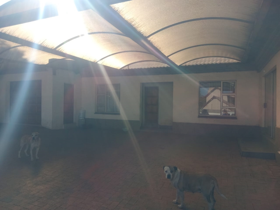 To Let 4 Bedroom Property for Rent in Liefde en Vrede Gauteng