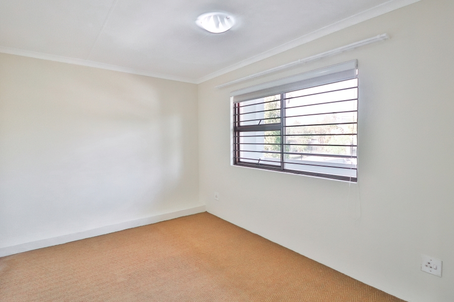 To Let 1 Bedroom Property for Rent in Sandown Gauteng