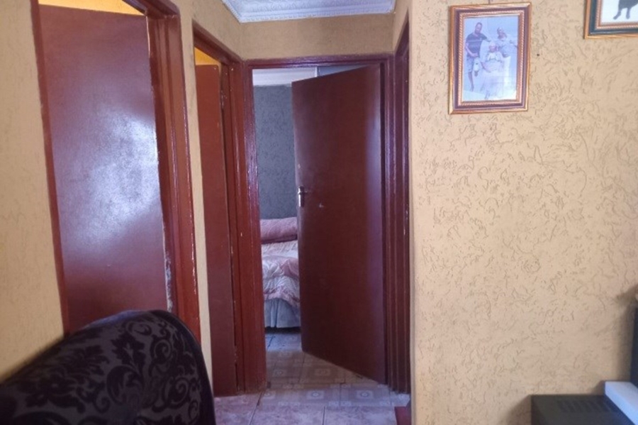 2 Bedroom Property for Sale in Protea Glen Gauteng