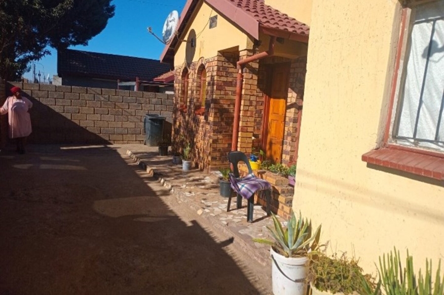 2 Bedroom Property for Sale in Protea Glen Gauteng