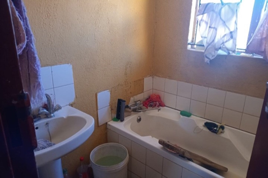 2 Bedroom Property for Sale in Protea Glen Gauteng