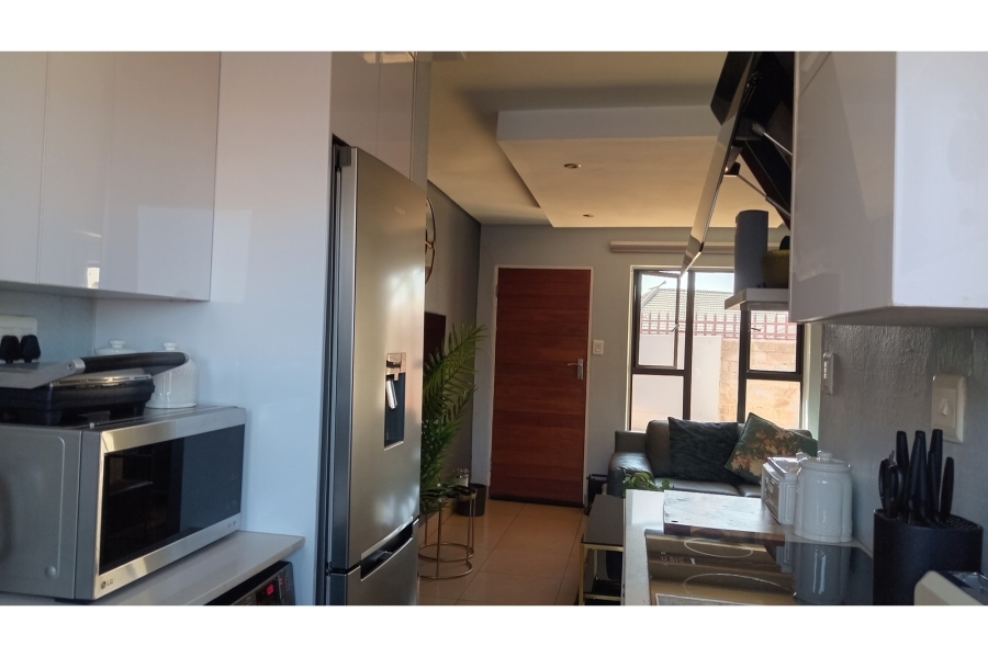 To Let 2 Bedroom Property for Rent in Protea Glen Gauteng