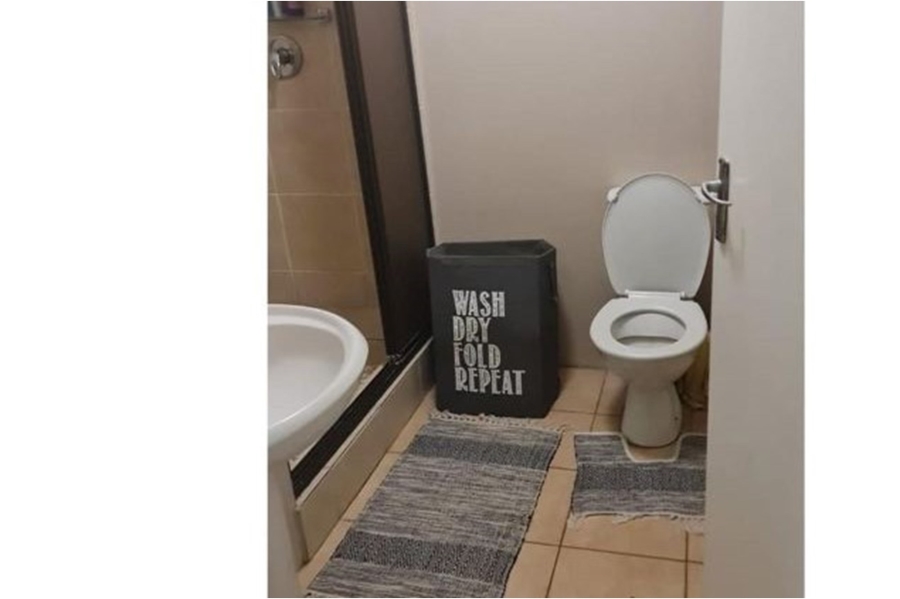To Let 1 Bedroom Property for Rent in Bonaero Park Gauteng