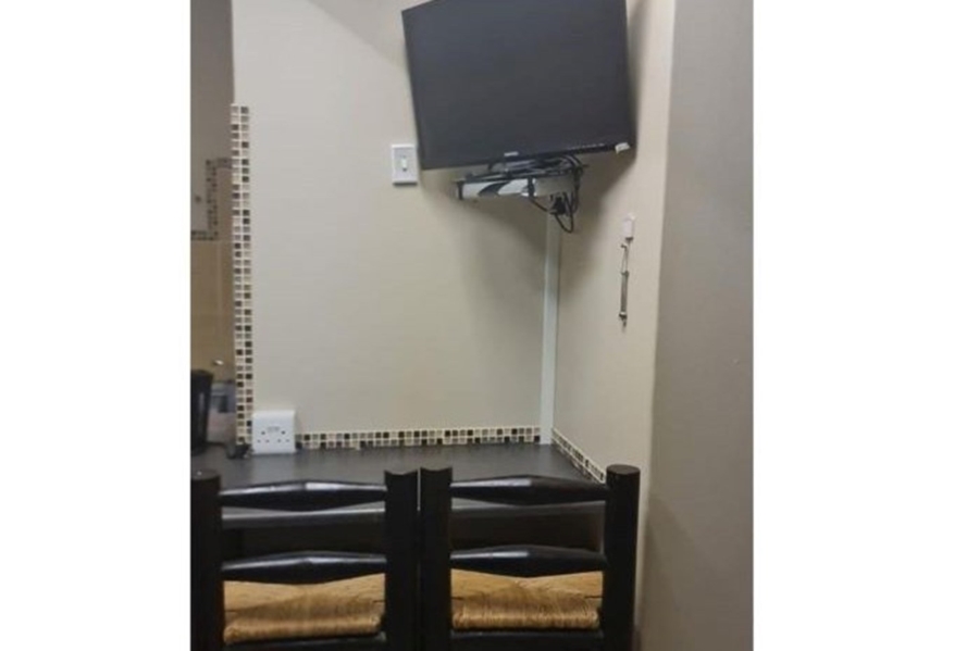 To Let 1 Bedroom Property for Rent in Bonaero Park Gauteng