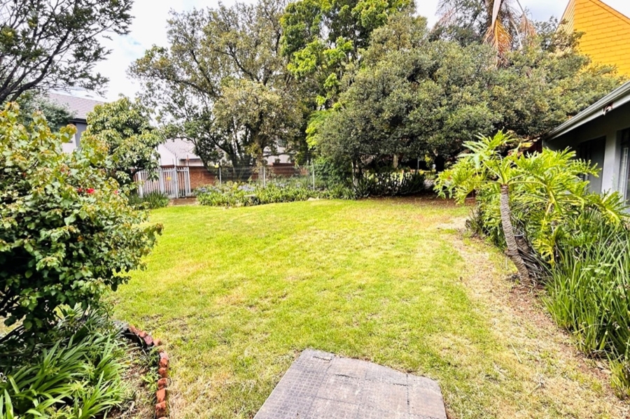 4 Bedroom Property for Sale in Waterkloof Ridge Gauteng