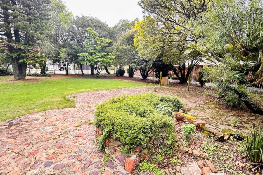 4 Bedroom Property for Sale in Waterkloof Ridge Gauteng