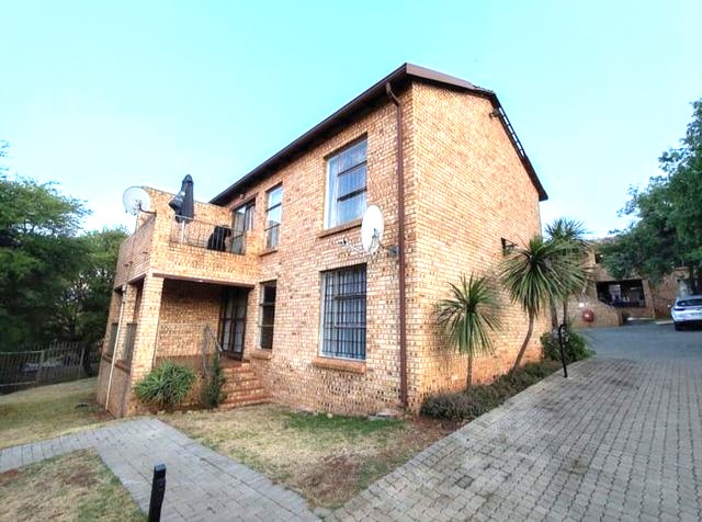 2 Bedroom Property for Sale in Amorosa Gauteng