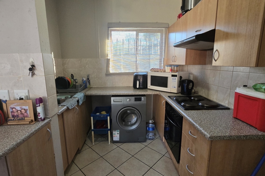 2 Bedroom Property for Sale in Mooikloof Gauteng