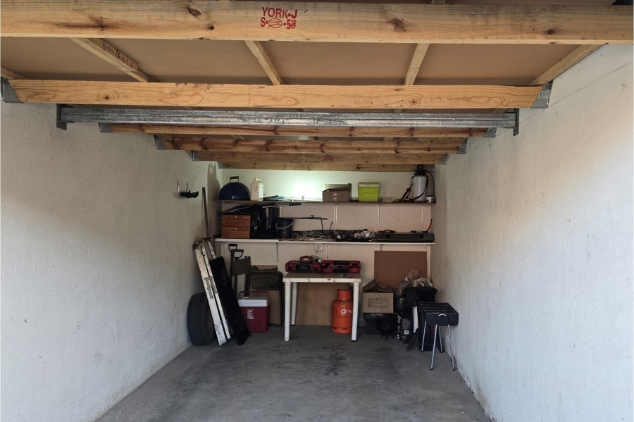 2 Bedroom Property for Sale in Mooikloof Gauteng