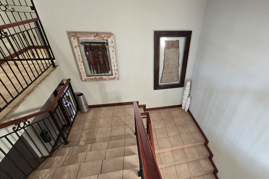 2 Bedroom Property for Sale in Mooikloof Gauteng