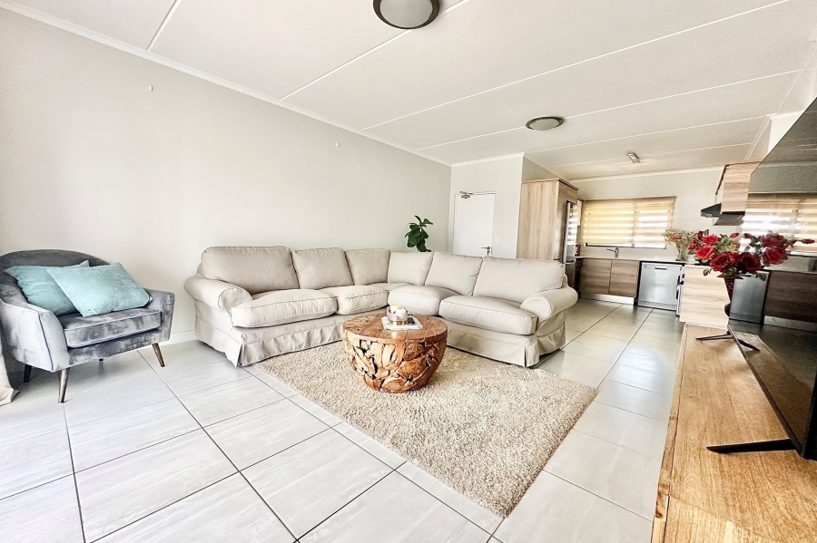 2 Bedroom Property for Sale in Waterfall Gauteng