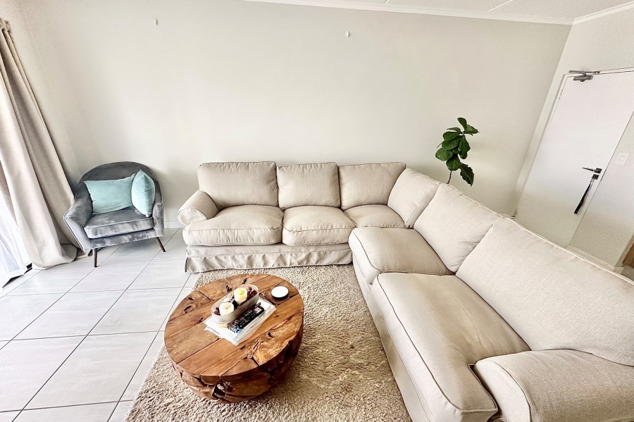 2 Bedroom Property for Sale in Waterfall Gauteng