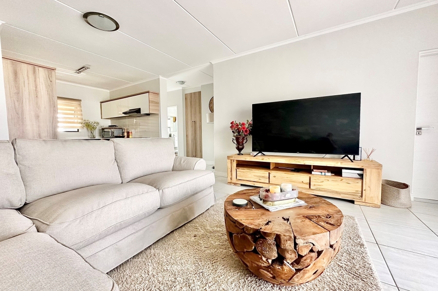 2 Bedroom Property for Sale in Waterfall Gauteng