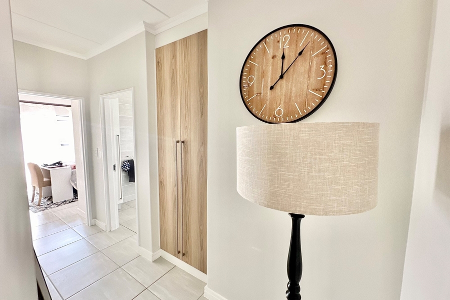 2 Bedroom Property for Sale in Waterfall Gauteng