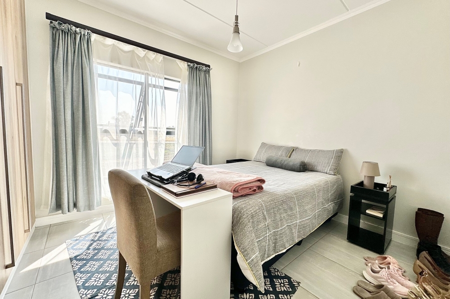 2 Bedroom Property for Sale in Waterfall Gauteng