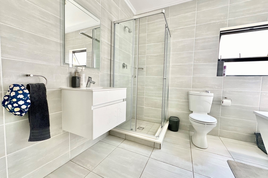 2 Bedroom Property for Sale in Waterfall Gauteng