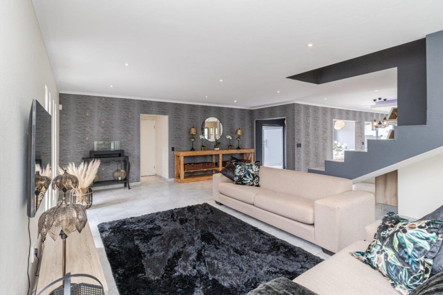 4 Bedroom Property for Sale in Homes Haven Gauteng