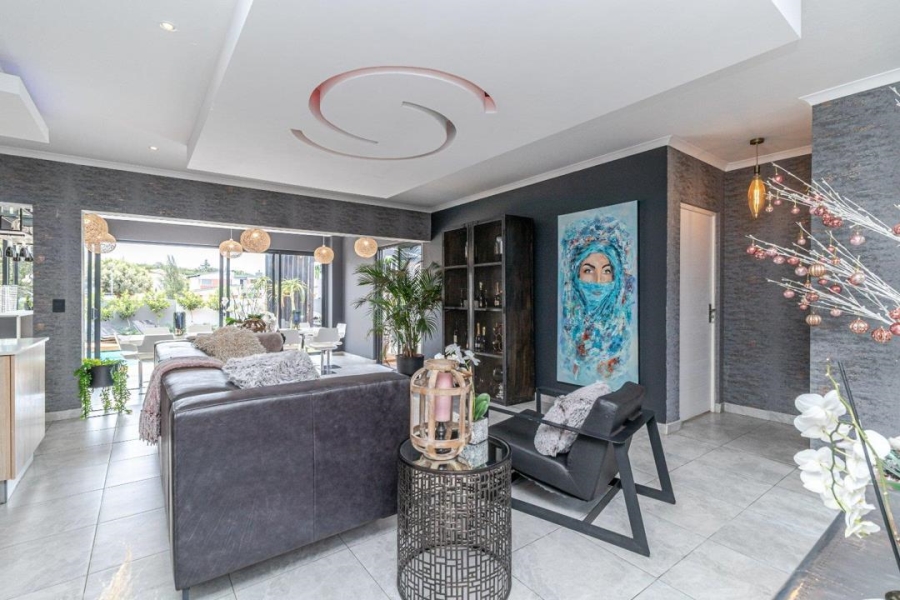 4 Bedroom Property for Sale in Homes Haven Gauteng