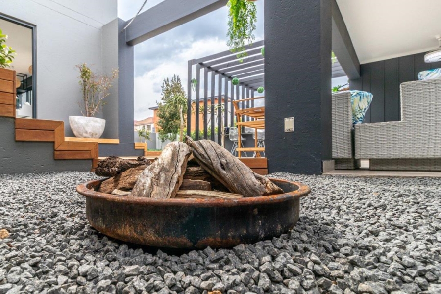 4 Bedroom Property for Sale in Homes Haven Gauteng