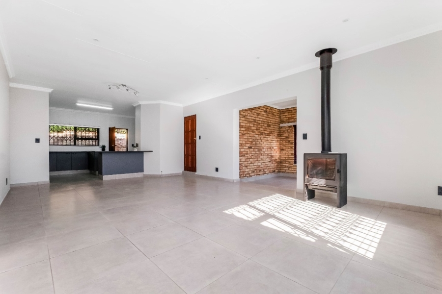 3 Bedroom Property for Sale in North Riding Gauteng