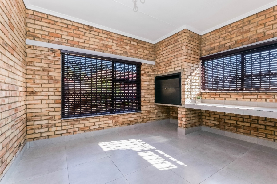 3 Bedroom Property for Sale in North Riding Gauteng