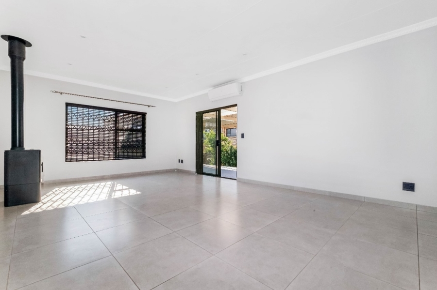 3 Bedroom Property for Sale in North Riding Gauteng