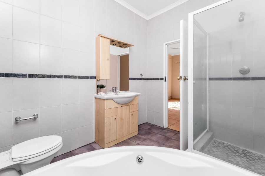3 Bedroom Property for Sale in North Riding Gauteng