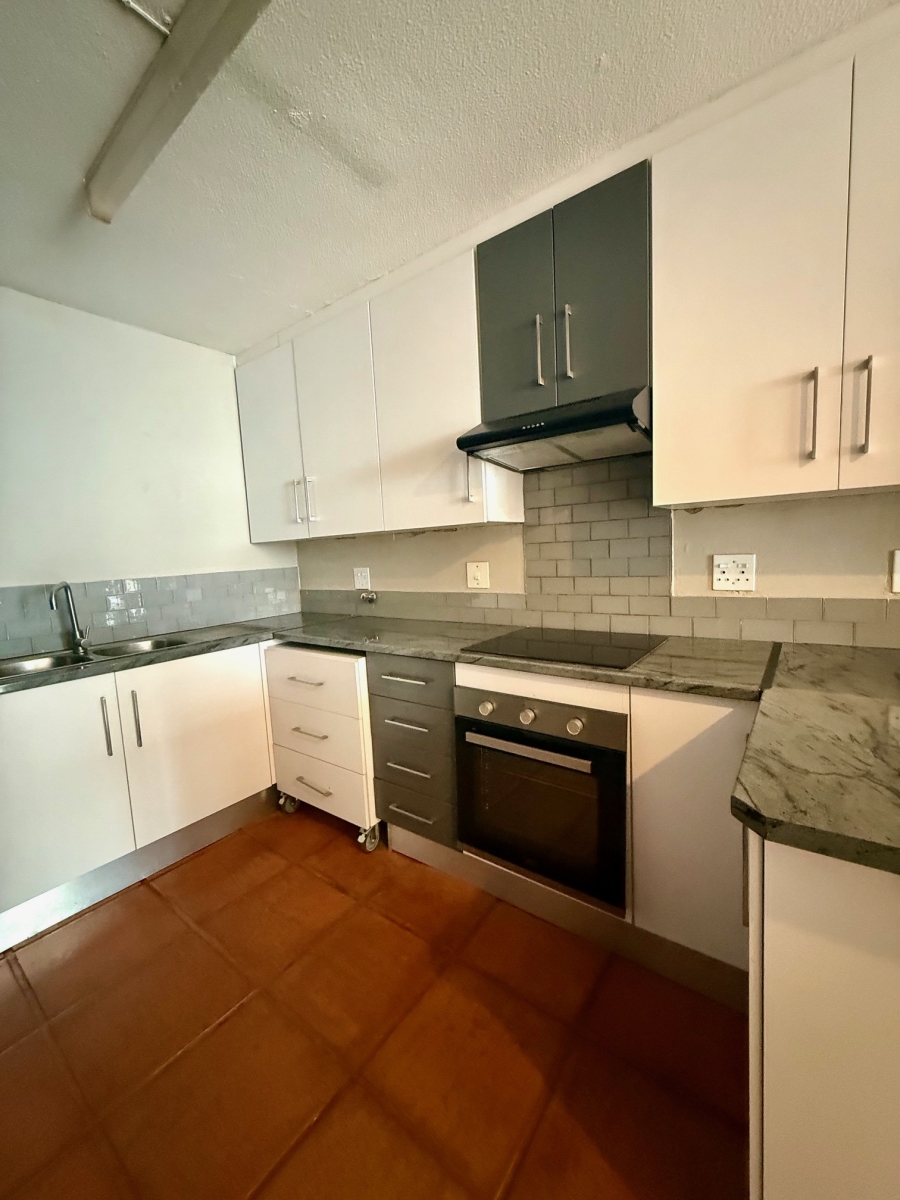 To Let 2 Bedroom Property for Rent in Northcliff Gauteng