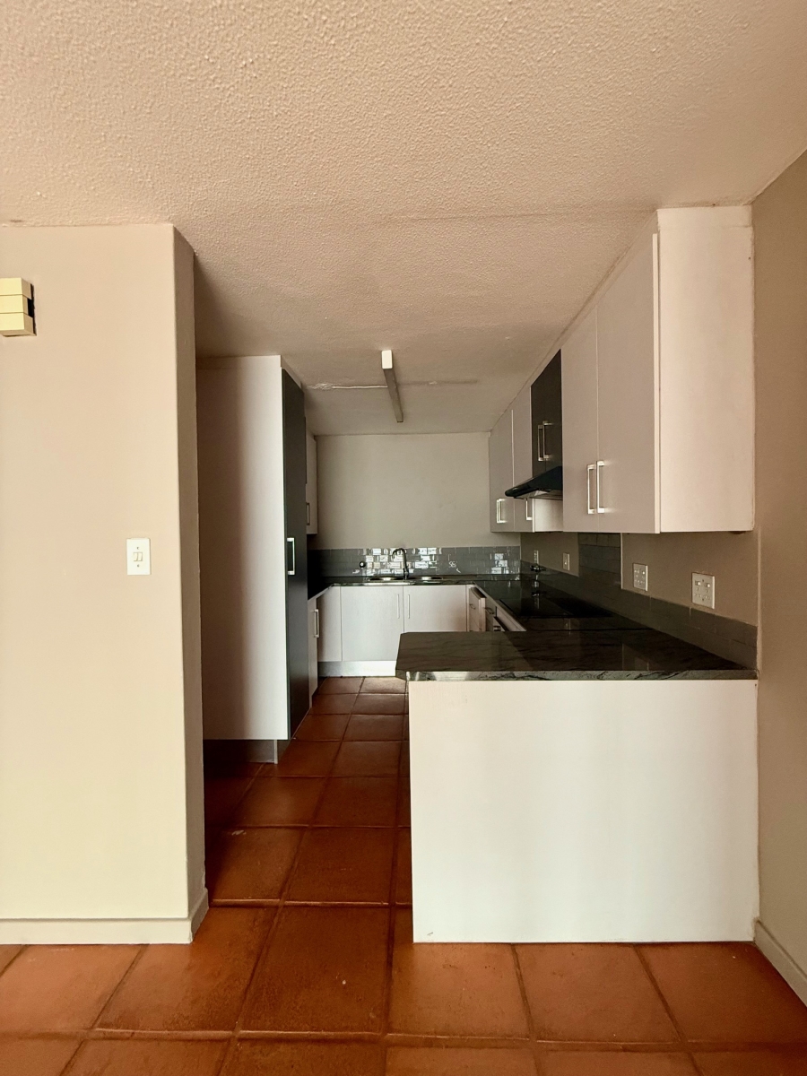 To Let 2 Bedroom Property for Rent in Northcliff Gauteng