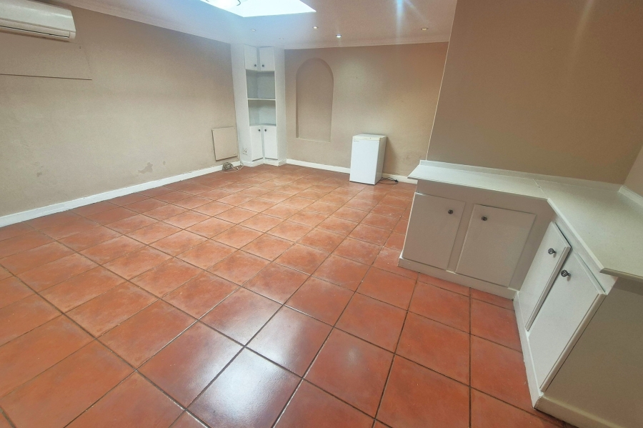 1 Bedroom Property for Sale in Fourways Gauteng