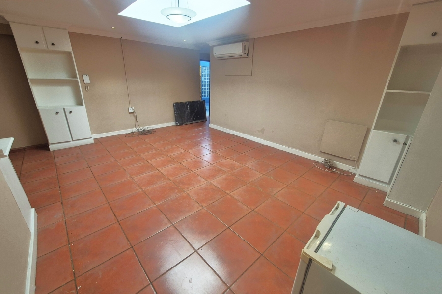 1 Bedroom Property for Sale in Fourways Gauteng
