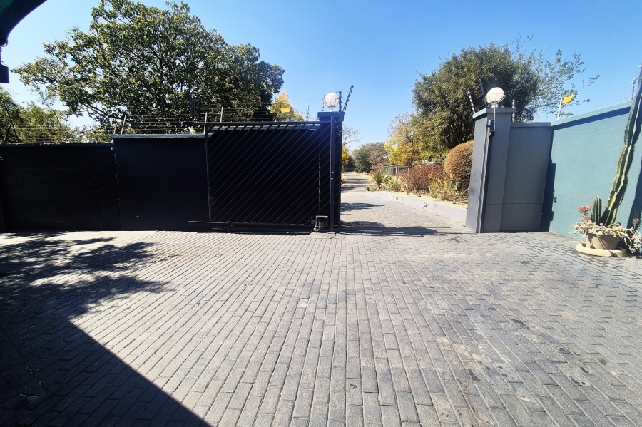 1 Bedroom Property for Sale in Fourways Gauteng