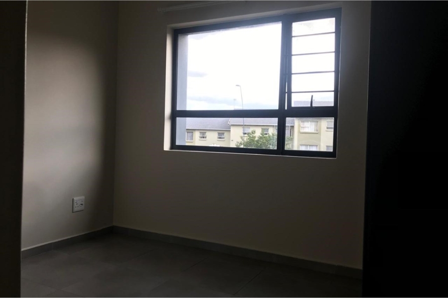 To Let 2 Bedroom Property for Rent in Vorna Valley Gauteng