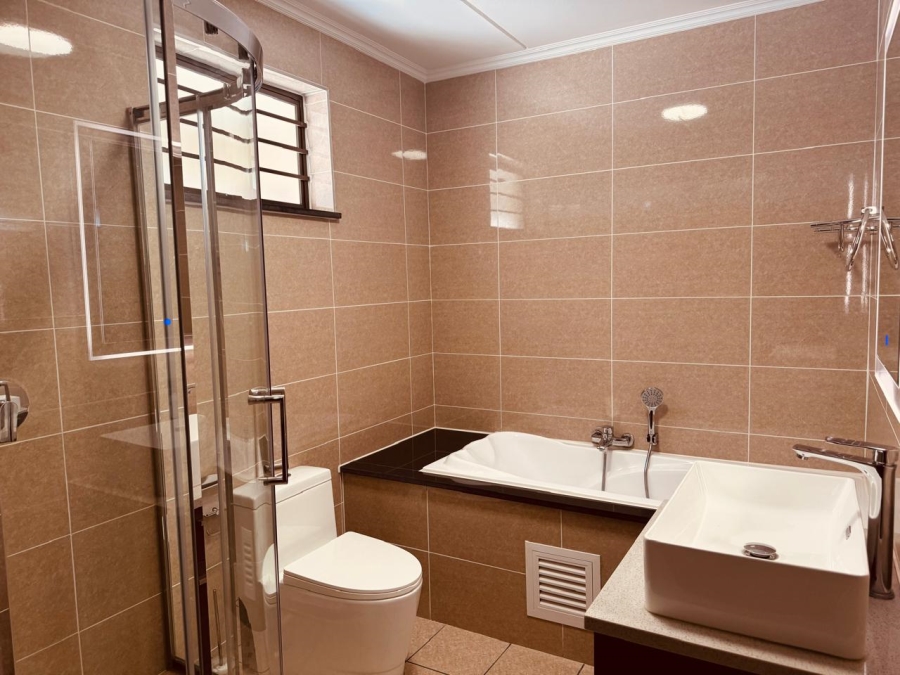 To Let 2 Bedroom Property for Rent in Blue Hills Gauteng