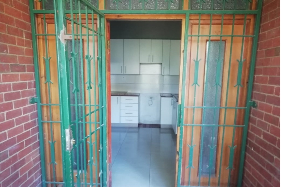 4 Bedroom Property for Sale in Bezuidenhout Valley Gauteng