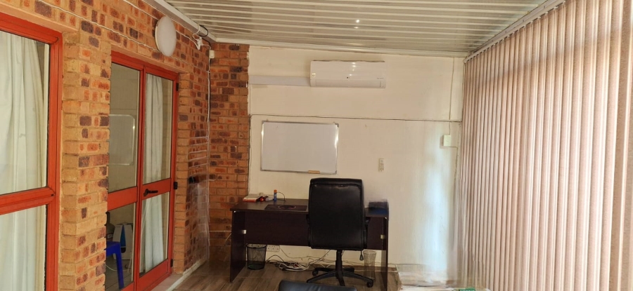 To Let 2 Bedroom Property for Rent in Fourways Gauteng