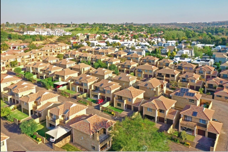 3 Bedroom Property for Sale in Noordhang Gauteng