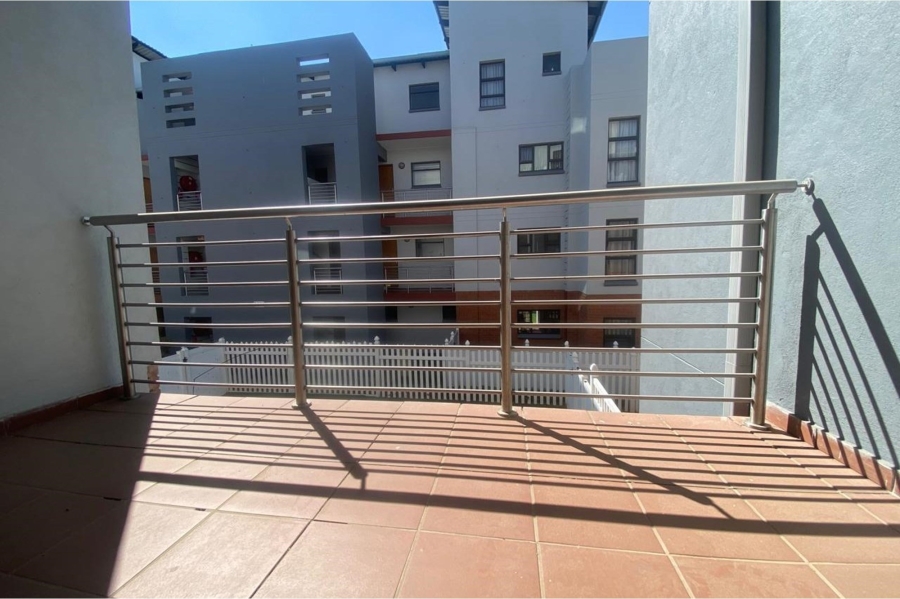 2 Bedroom Property for Sale in Waterfall Gauteng