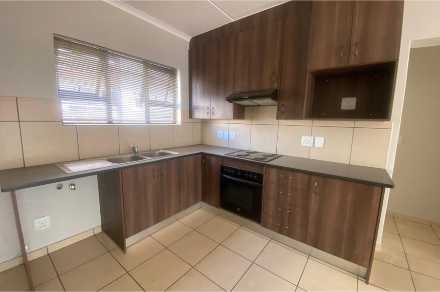 2 Bedroom Property for Sale in Waterfall Gauteng