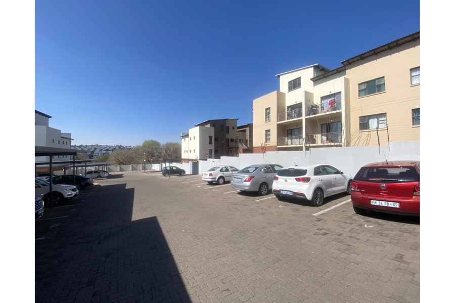 2 Bedroom Property for Sale in Waterfall Gauteng