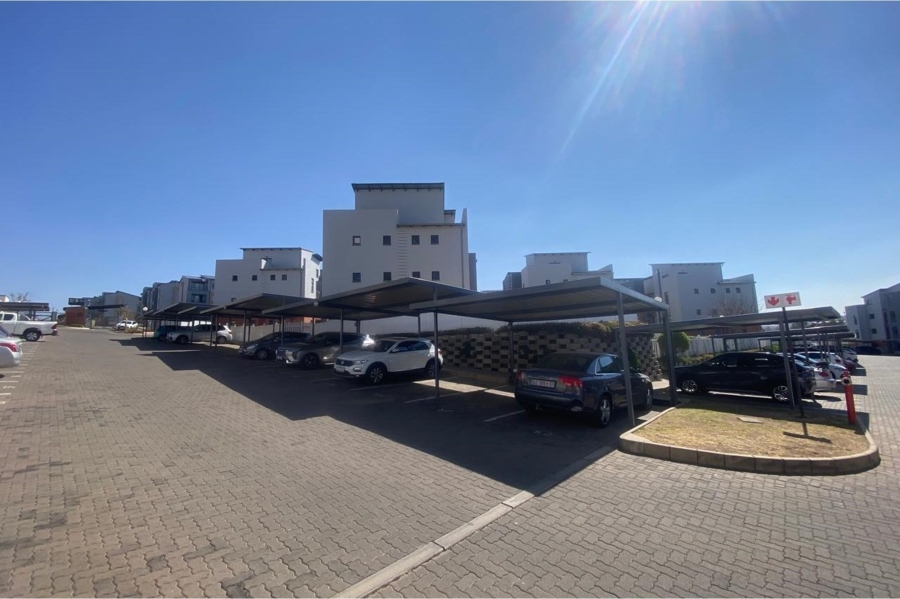 2 Bedroom Property for Sale in Waterfall Gauteng