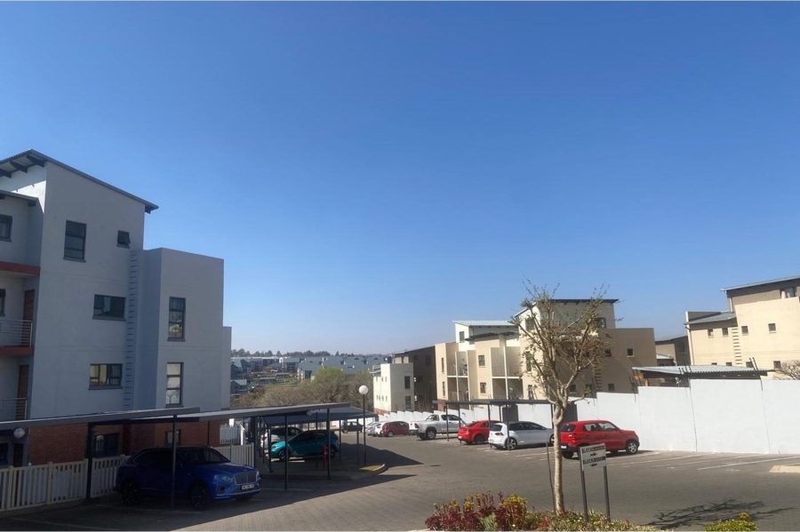 2 Bedroom Property for Sale in Waterfall Gauteng
